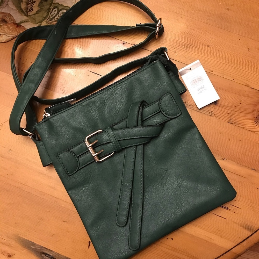 🌸Black Rivet Crossbody Bag - Picture 8 of 10